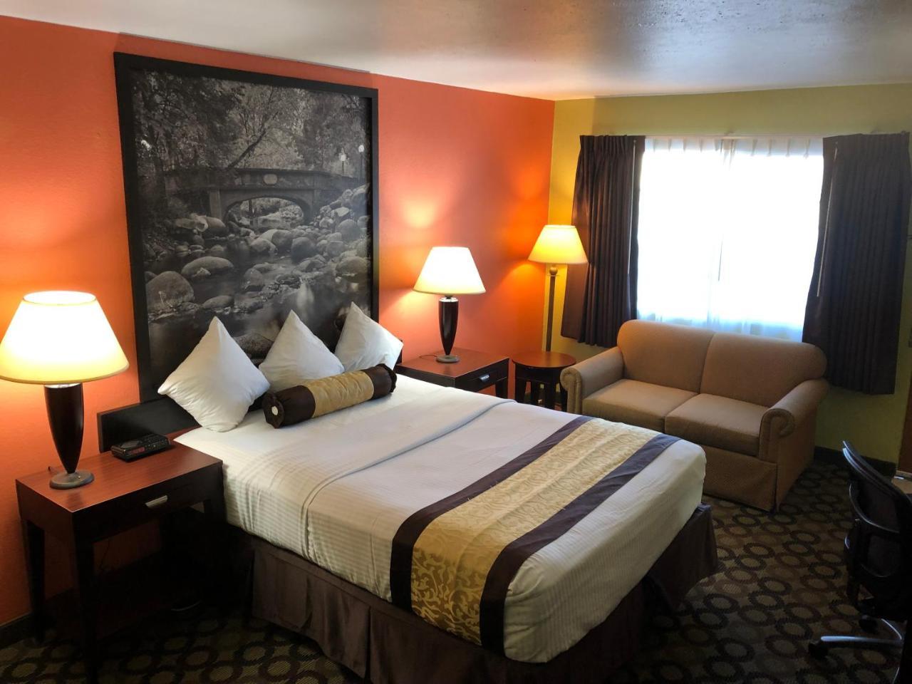 Super 8 By Wyndham Ontario Motel Dış mekan fotoğraf